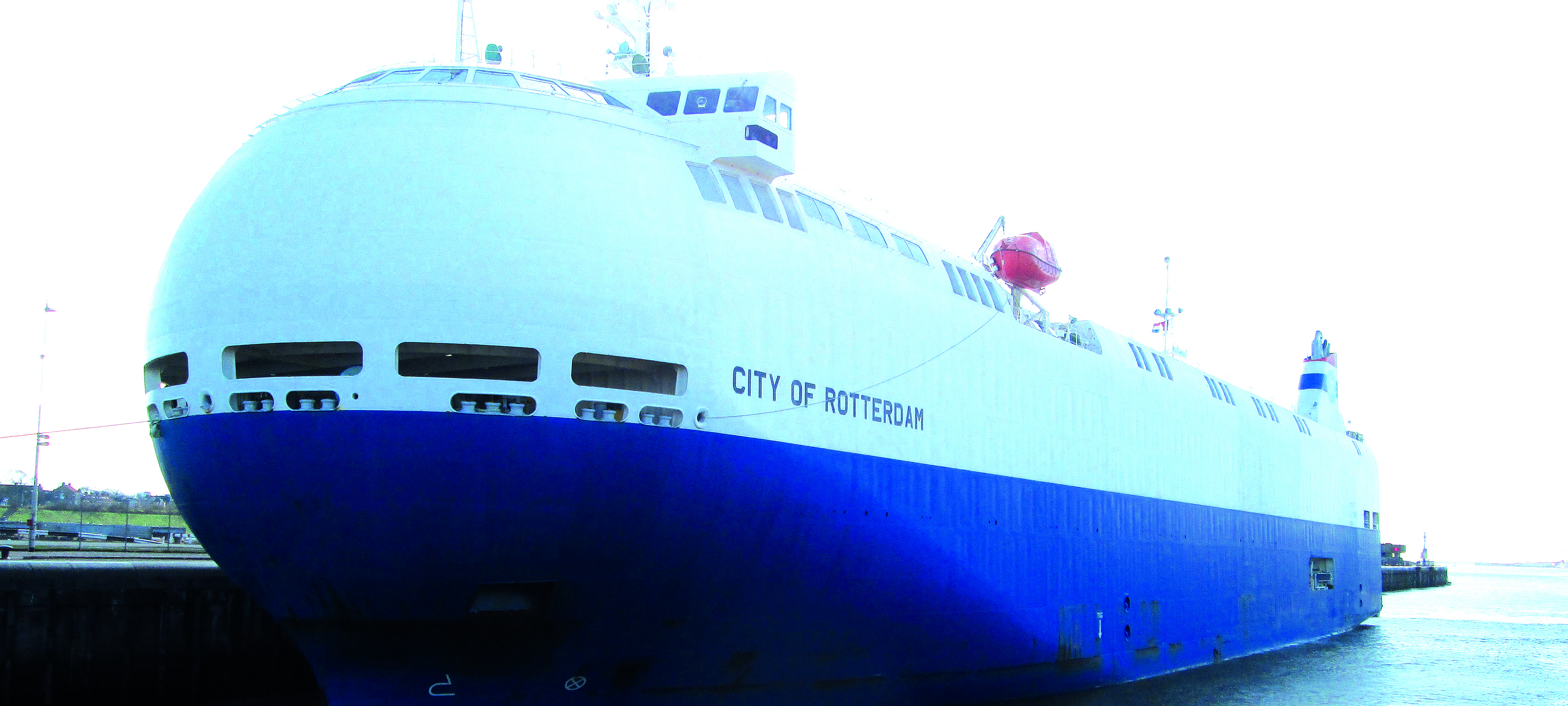 Image:Problems with visibility from the hemispherical wheelhouse of the car carrier City of Rotterdam were highlighted in a Marine Accident Investigation Branch report on a collision in the Humber in 2015. 