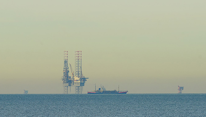 Staff on Borr Drilling's Prospector 1 rig are among the many oil and gas workers facing redundancy. Image: Wikimedia Commons Image:Staff on Borr Drilling's Prospector 1 rig are among the many oil and gas workers facing redundancy. Image: Wikimedia Commons